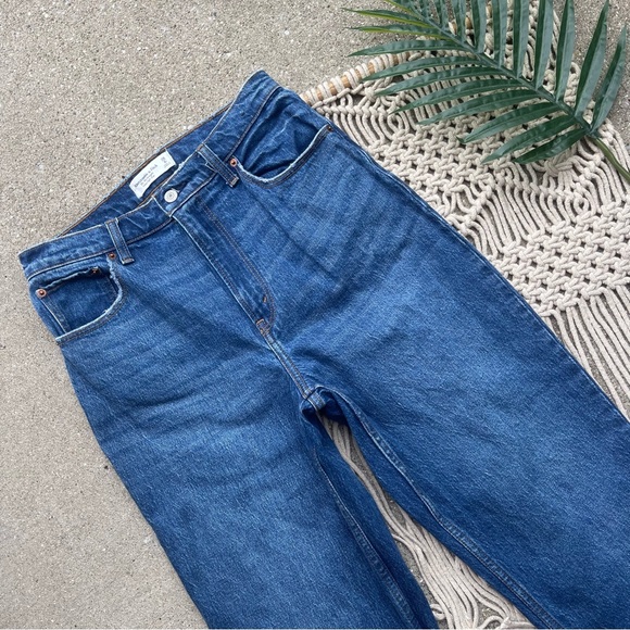 Abercrombie & Fitch High Rise Jeans Size 28 / 6 R - The ‘90s Straight - Picture 3 of 6
